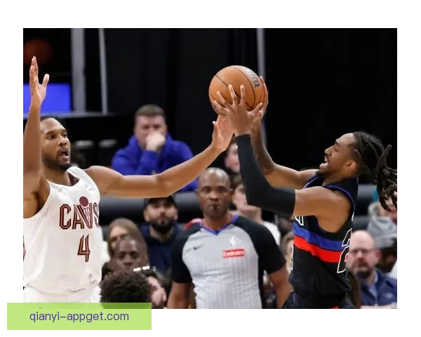 末节三分狂潮杜伦砍三十＋十活塞力克鹈鹕完成赛季双杀